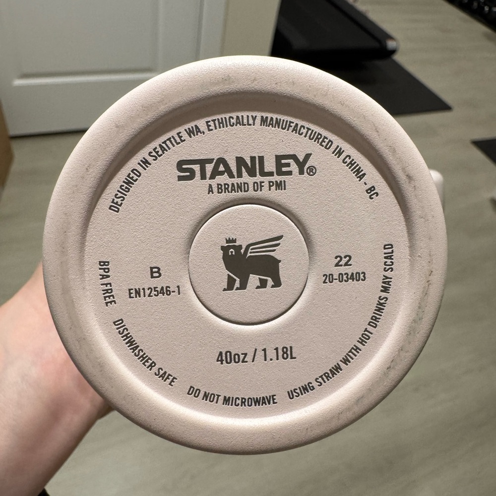 Stanley Rose Quartz 40 oz Tumbler - Picture 5 of 5